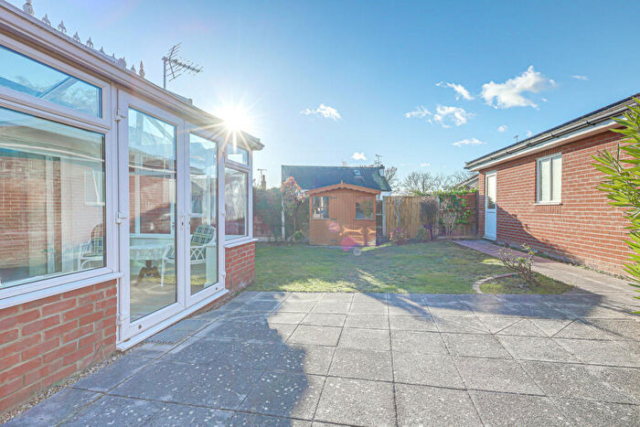 3 Bedroom Detached Bungalow For Sale In Hylands Grove, Leigh-on-sea, SS9