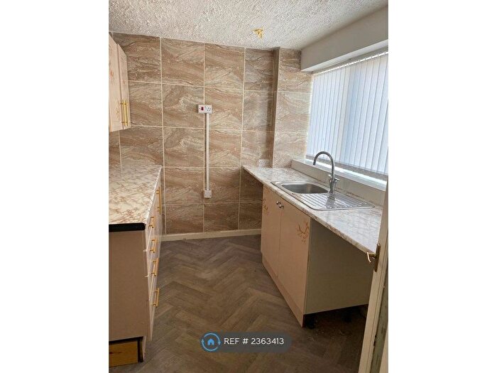 3 Bedroom Flat To Rent In Stella Precinct Seaforth Road, Liverpool, L21