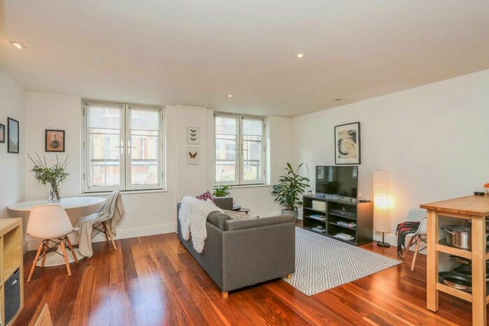1 Bedroom Flat To Rent In Bromells Road, Clapham Common, London SW4