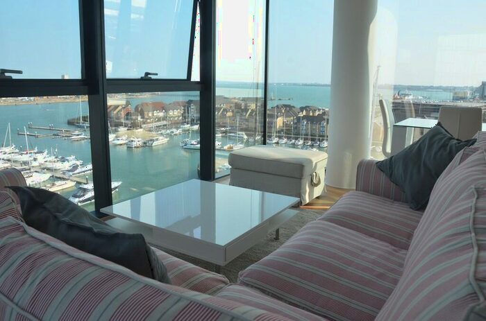 2 Bedroom Apartment To Rent In Ocean Way, Southampton, SO14