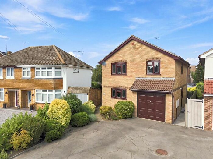 4 Bedroom Detached House For Sale In Wick Glen, Billericay, CM12