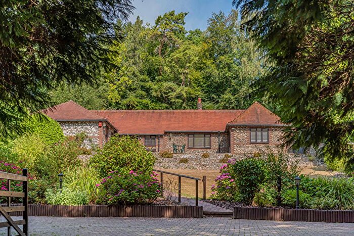 4 Bedroom Detached Bungalow For Sale In Rucklers Lane, Kings Langley, WD4