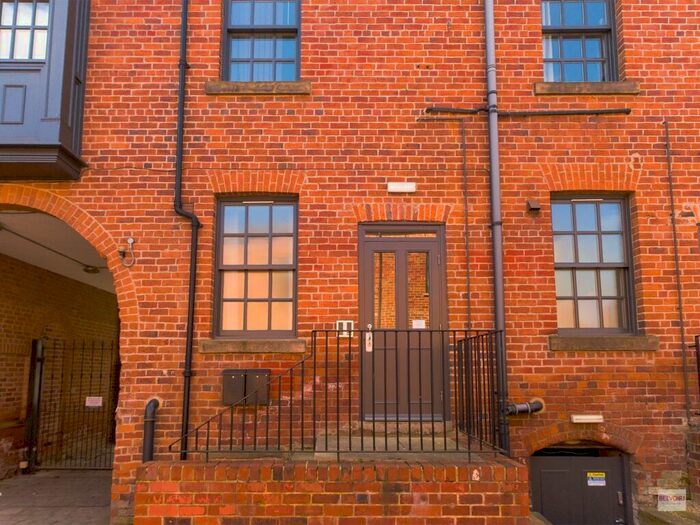 Studio To Rent In Furnace Hill, City Centre, Sheffield, S3