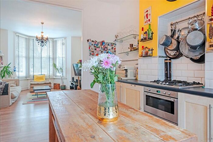 2 Bedroom Flat For Sale In Messina Avenue, Kilburn, NW6
