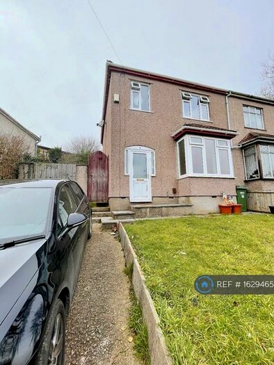 4 Bedroom Semi-Detached House To Rent In Station Road, Filton, Bristol, BS34