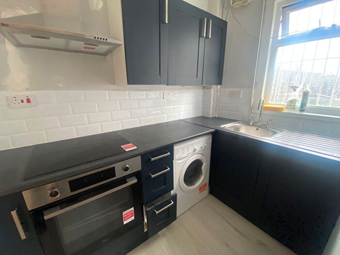 Studio To Rent In Major Road, London, E15