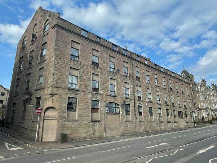 2 Bedroom Flat To Rent In Bonnybank Apartments, Dundee, DD1
