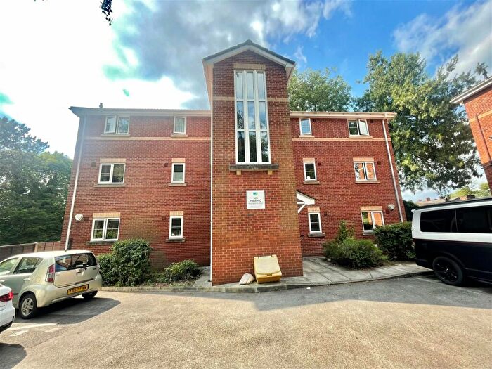 2 Bedroom Flat For Sale In Wildwood Close, Great Moor, SK2