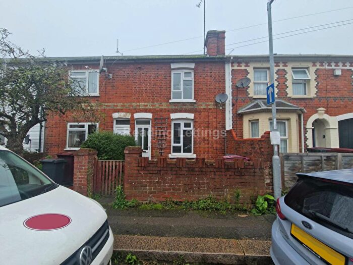 2 Bedroom Terraced House To Rent In Beecham Road, Reading, RG30