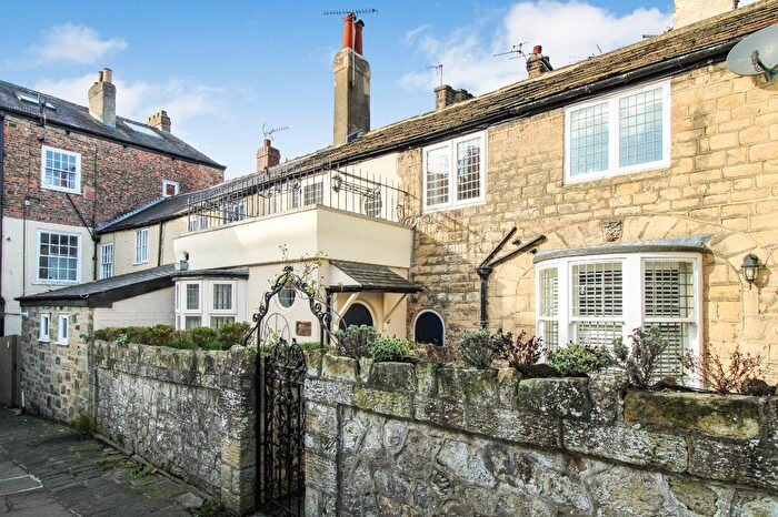 1 Bedroom Terraced House For Sale In Berrys Avenue, Knaresborough, North Yorkshire, HG5