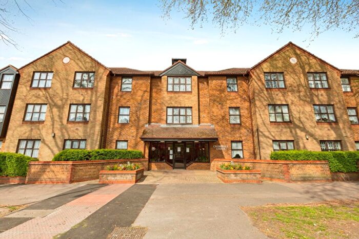 1 Bedroom Flat For Sale In Longbridge Road, Barking, Essex, IG11