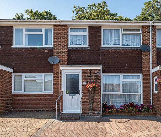 3 Bedroom Terraced House For Sale In Clovelly Way, Orpington, BR6