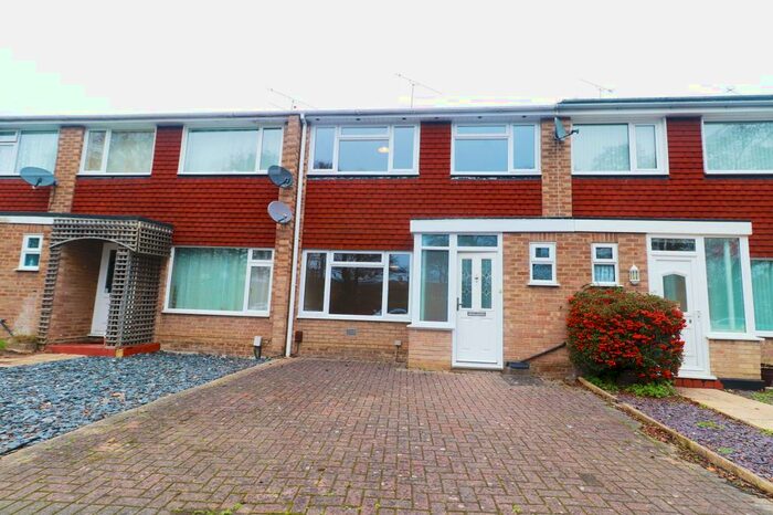 3 Bedroom Terraced House To Rent In Tees Close, Farnborough, GU14
