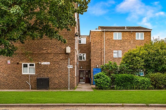 1 Bedroom Flat For Sale In Brierly Gardens, London, E2