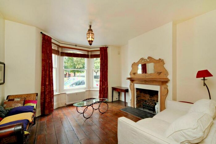 1 Bedroom Apartment To Rent In Cabul Road, London, SW11