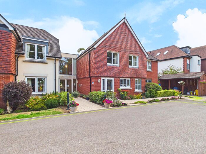 1 Bedroom Retirement Property For Sale In Greenacres Lodge, Limpsfield Road, Warlingham, CR6