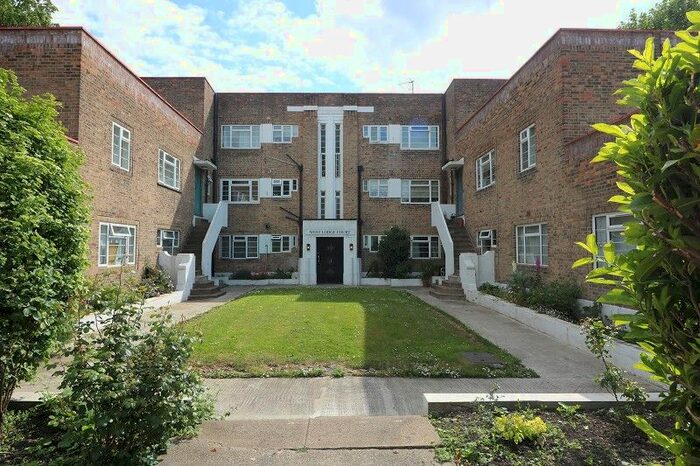 Studio To Rent In West Lodge Court, Uxbridge Road, London, W3
