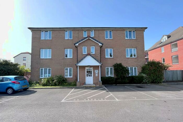 1 Bedroom Flat To Rent In Christchurch, BH23