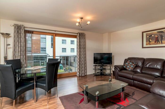 2 Bedroom Flat To Rent In Charlotte Street, Mid Floor, AB25