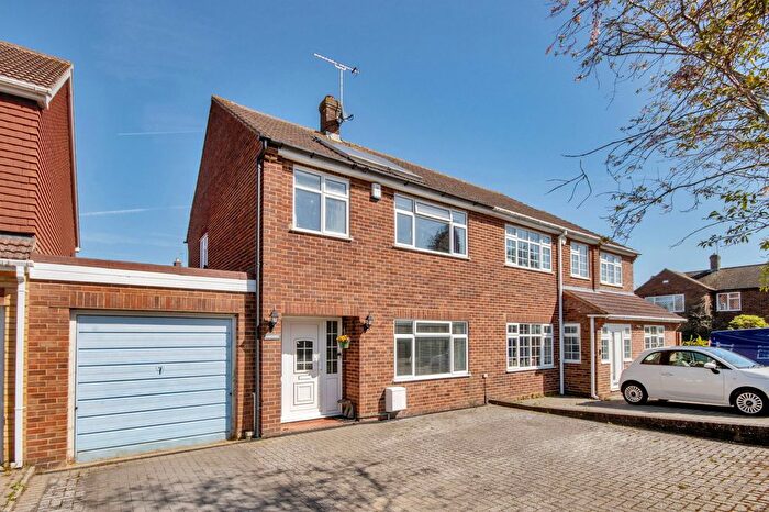 3 Bedroom Semi Detached House For Sale In Norwood Lane, Meopham, Gravesend, DA13