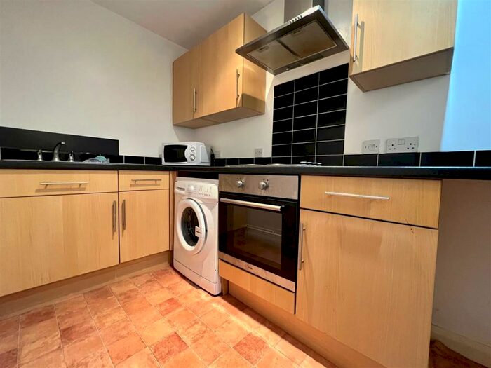 Studio To Rent In Arundel Street, PO1