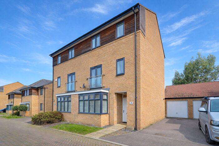 4 Bedroom Semi Detached House For Sale In St. Ives, Cambridgeshire, PE27