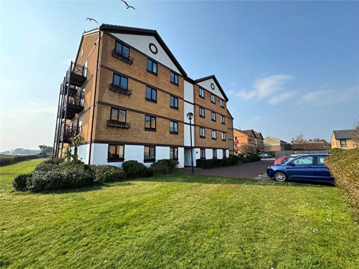 2 Bedroom Apartment For Sale In Connaught Gardens East, Clacton-on-Sea, Essex, CO15