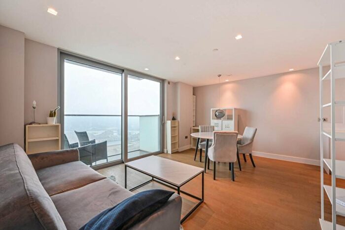 1 Bedroom Flat To Rent In Pan Peninsula, , Canary Wharf, London, E14