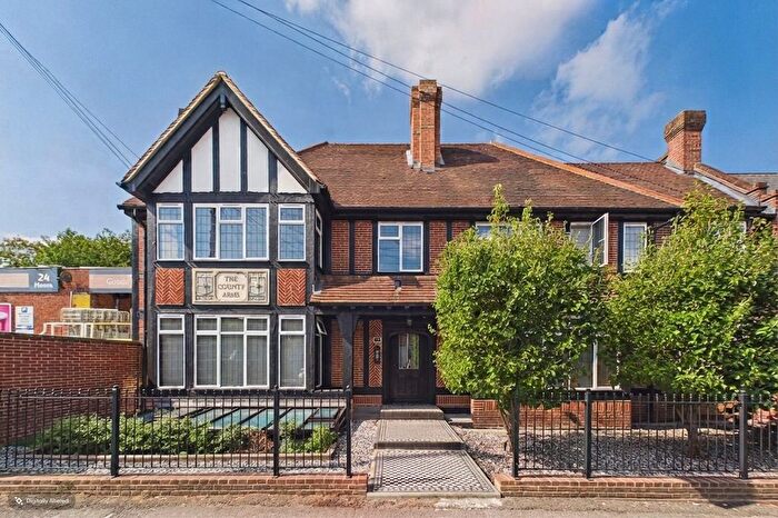 1 Bedroom Flat For Sale In Watlington Street, Reading, Berkshire, RG1