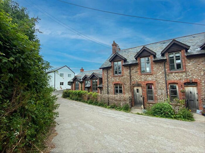 5 Bedroom Semi-Detached House For Sale In Mill Lane, Ashill, Cullompton, EX15