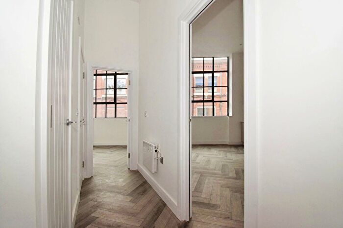1 Bedroom Flat For Sale In Canal Street, Wigston, Leicestershire, LE18