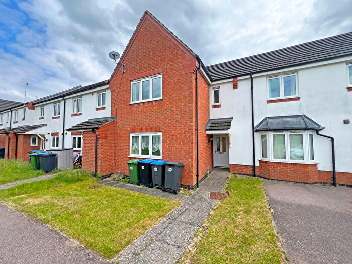 3 Bedroom Semi-Detached House For Sale In Drage Close, Lutterworth, Leicestershire, LE17