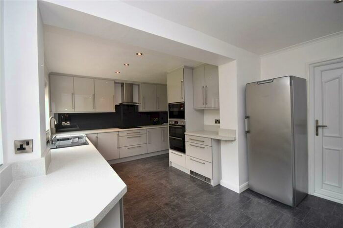 3 Bedroom Detached House To Rent In Osprey Close, Leeds, LS17