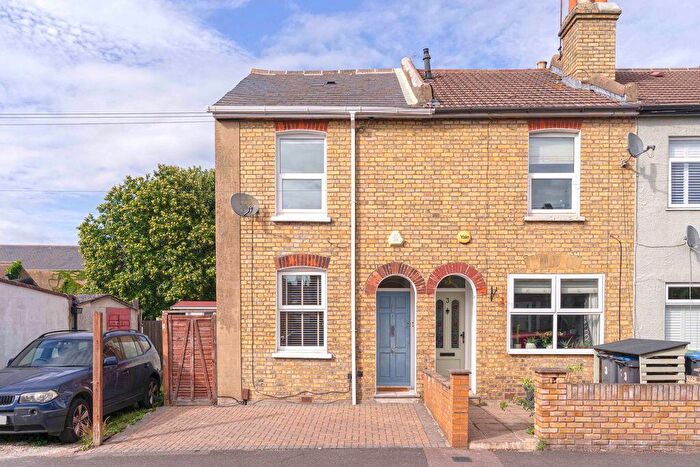 2 Bedroom End Of Terrace House For Sale In Newark Road, South Croydon, CR2