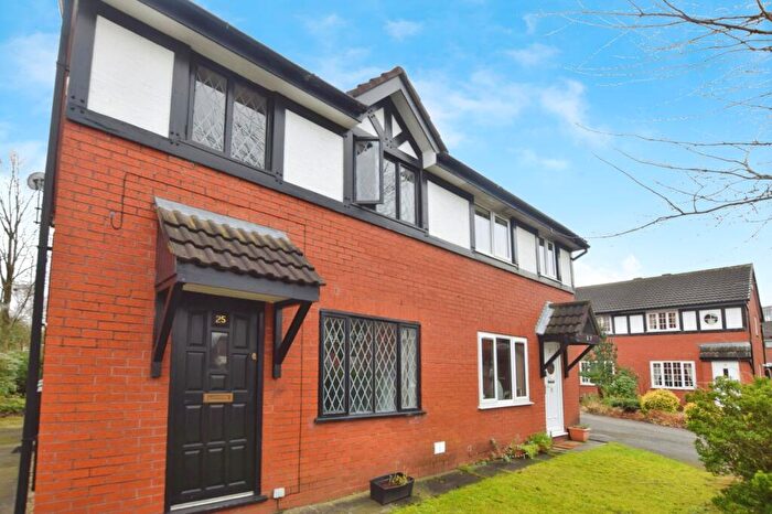3 Bedroom Semi-Detached House To Rent In Steeple Drive, Stowells Green, Salford, M5