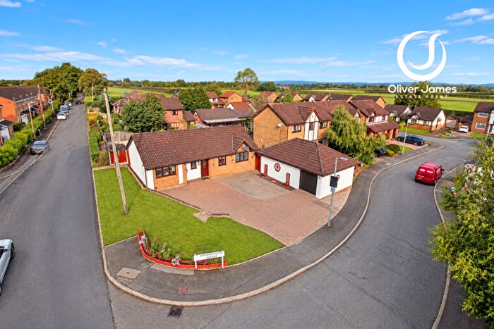 3 Bedroom Detached Bungalow For Sale In Broomehouse Avenue, Irlam, M44