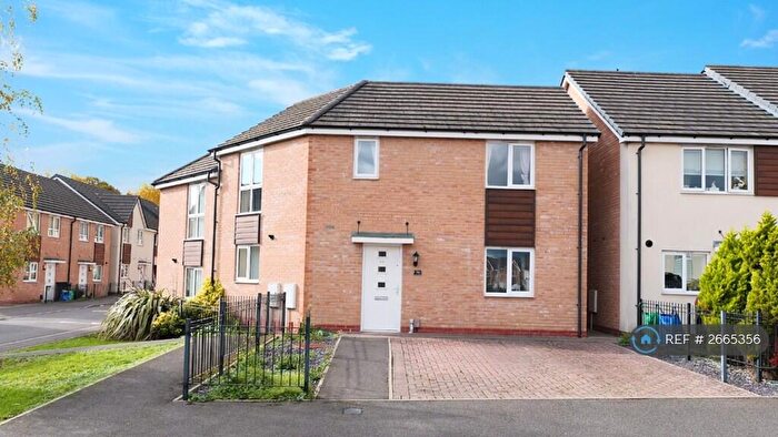 3 Bedroom Semi Detached House To Rent In Webley Grove, Woodsetton, Dudley, DY1