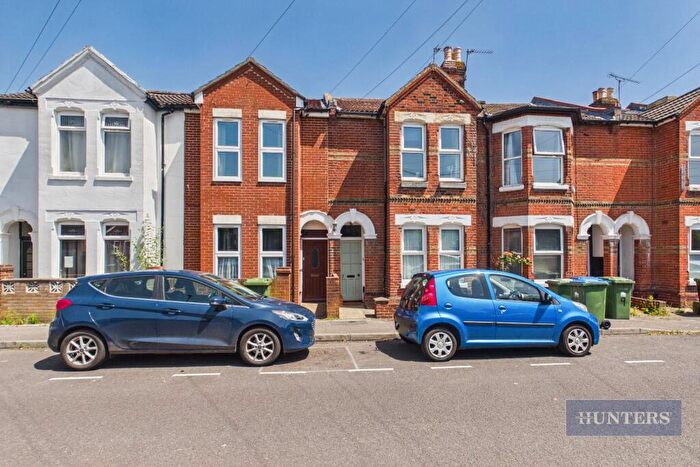 4 Bedroom Terraced House For Sale In Livingstone Road, Southampton, SO14