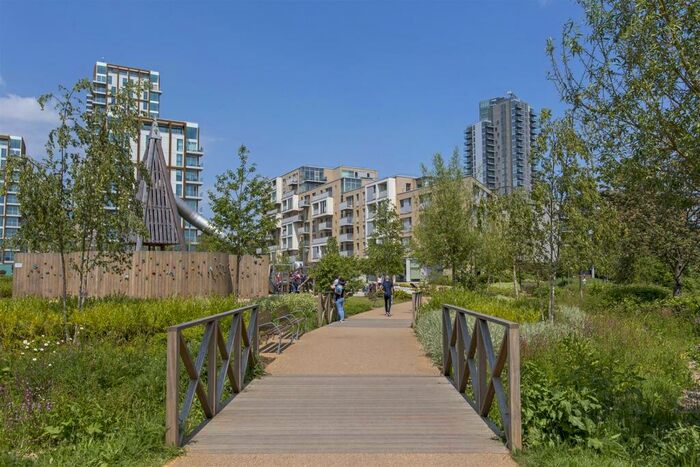 2 Bedroom Apartment To Rent In Woodberry Down, Finsbury Park, N4