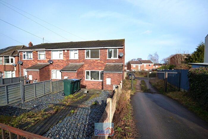 3 Bedroom End Of Terrace House To Rent In St. James Lane, Willenhall, Coventry, CV3