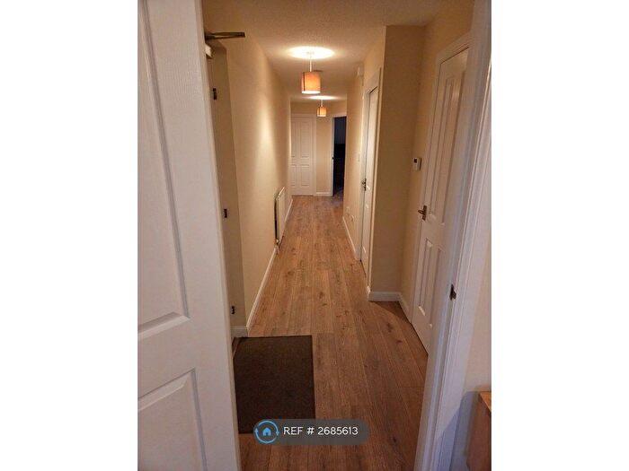 2 Bedroom Flat To Rent In Carrick Knowe Avenue, Edinburgh, EH12