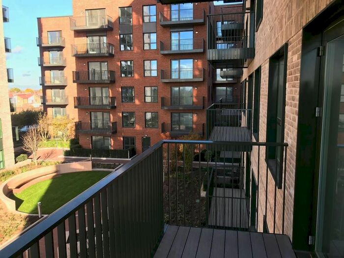 1 Bedroom Flat To Rent In Watson House, 4 Greenleaf Walk, The Green Quarter, Samara Drive, Southall, London UB1