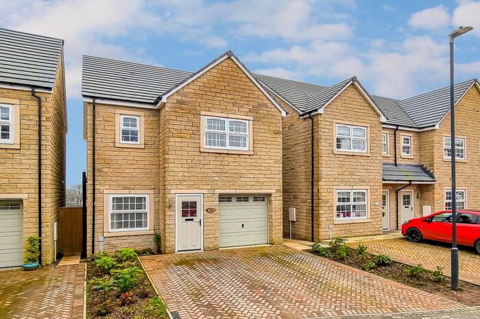 3 Bedroom Detached House For Sale In Regency Place, West Tanfield, HG4