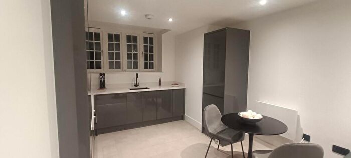 1 Bedroom Apartment To Rent In Picture House Apartment C, Long Row, NG1