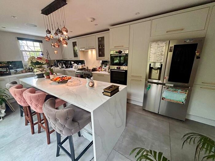 5 Bedroom Semi Detached House For Sale In W. Hampstead Borders, NW2