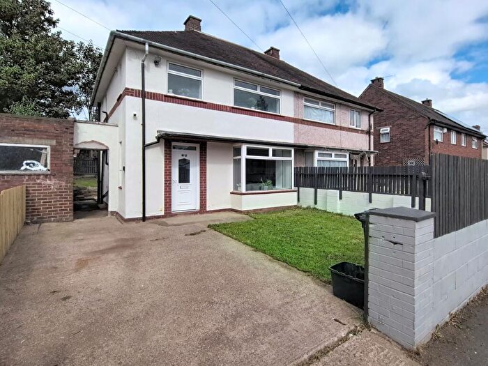 3 Bedroom Semi-Detached House For Sale In Shirley Grove, Lightcliffe, Halifax, West Yorkshire, HX3