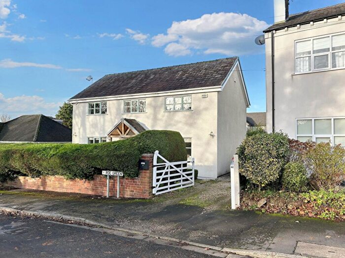 4 Bedroom Detached House For Sale In Roe Green, Worsley, M28