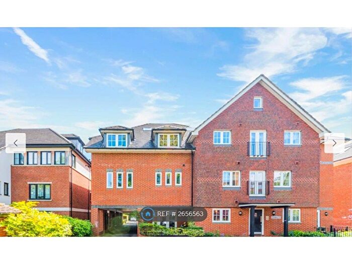 2 Bedroom Flat To Rent In Westgrove Court, Sutton, SM1
