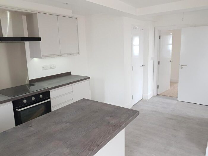 2 Bedroom End Of Terrace House To Rent In Beecroft Way, Dunstable, LU6
