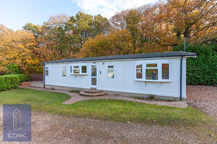 2 Bedroom Detached House For Sale In Merry Hill Country Park, Norwich, NR9